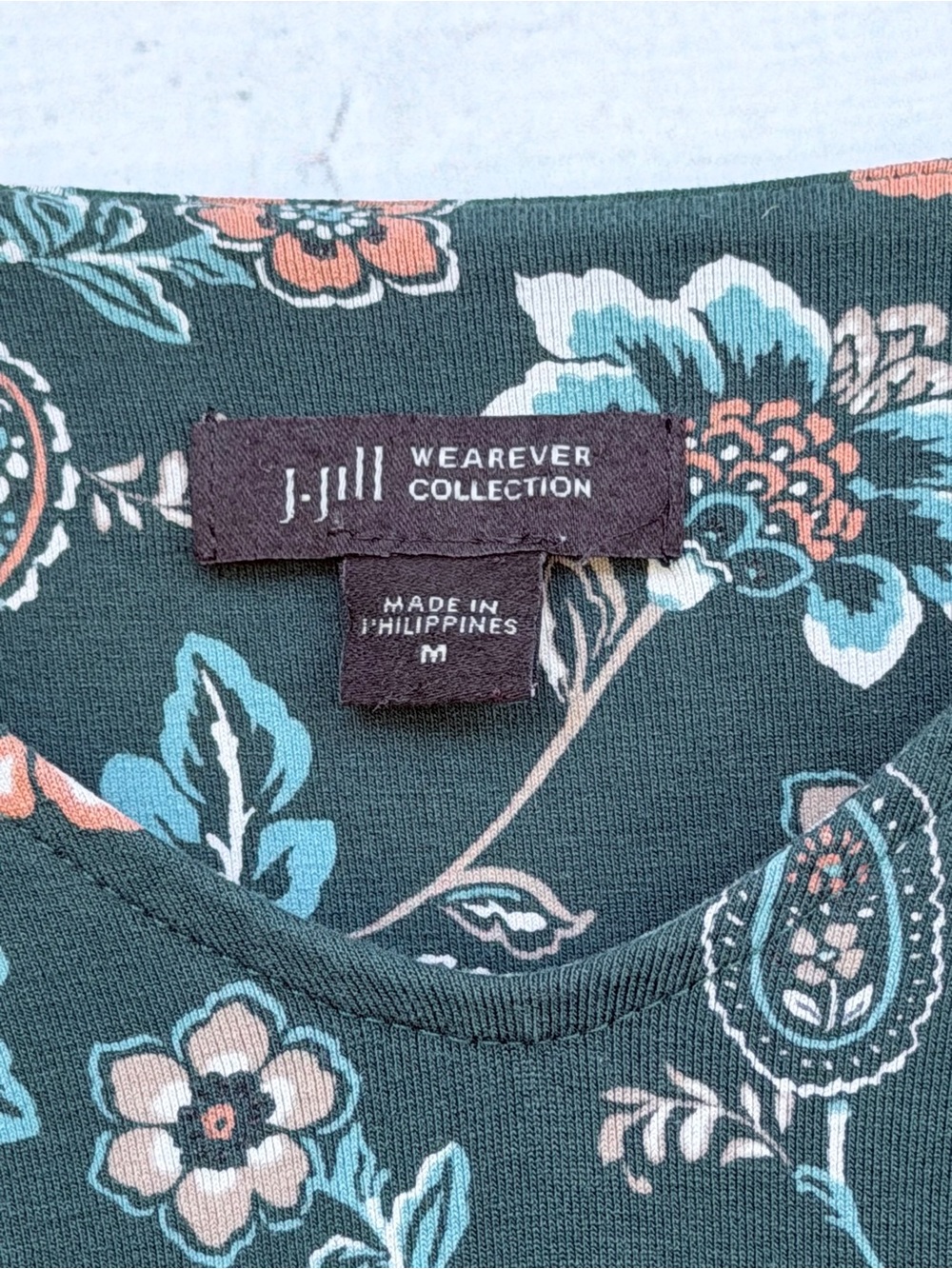 J. Jill Wearever Floral Paisley V-Neck Tunic Top – 3/4 Sleeve Size Medium - Picture 3 of 5